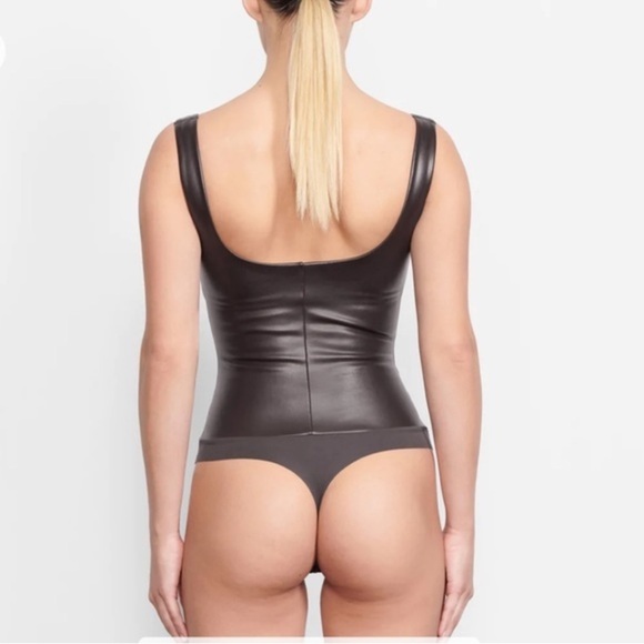 SKIMS Faux Leather Bodysuit Dark Brown Square Neck Sculpting Minimalist size L - Picture 6 of 6
